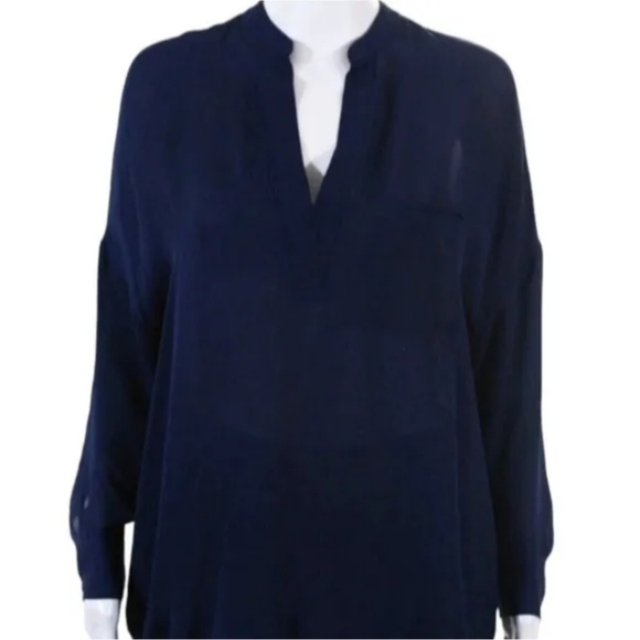 Vince. Women's Sz S Long Sleeve Silk Pocket Front Blouse Slit Sides Oversized - Picture 2 of 7